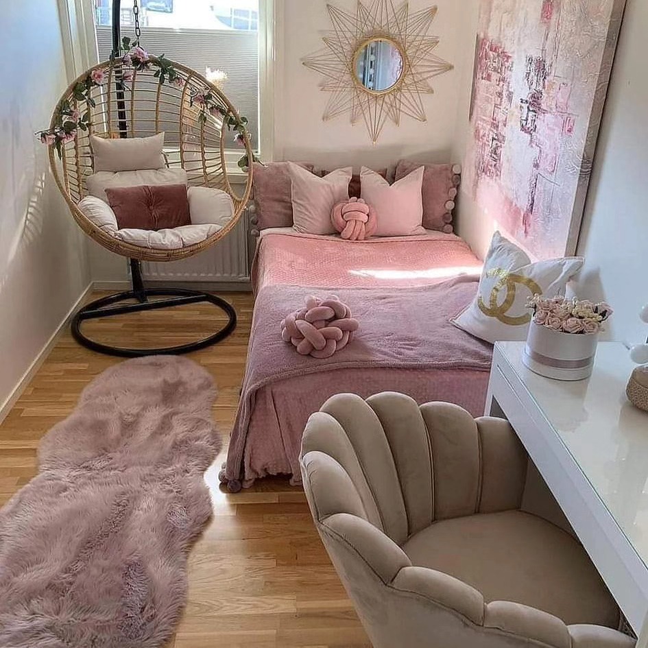 a Cozy Feminine Bedroom With Soft Textures
